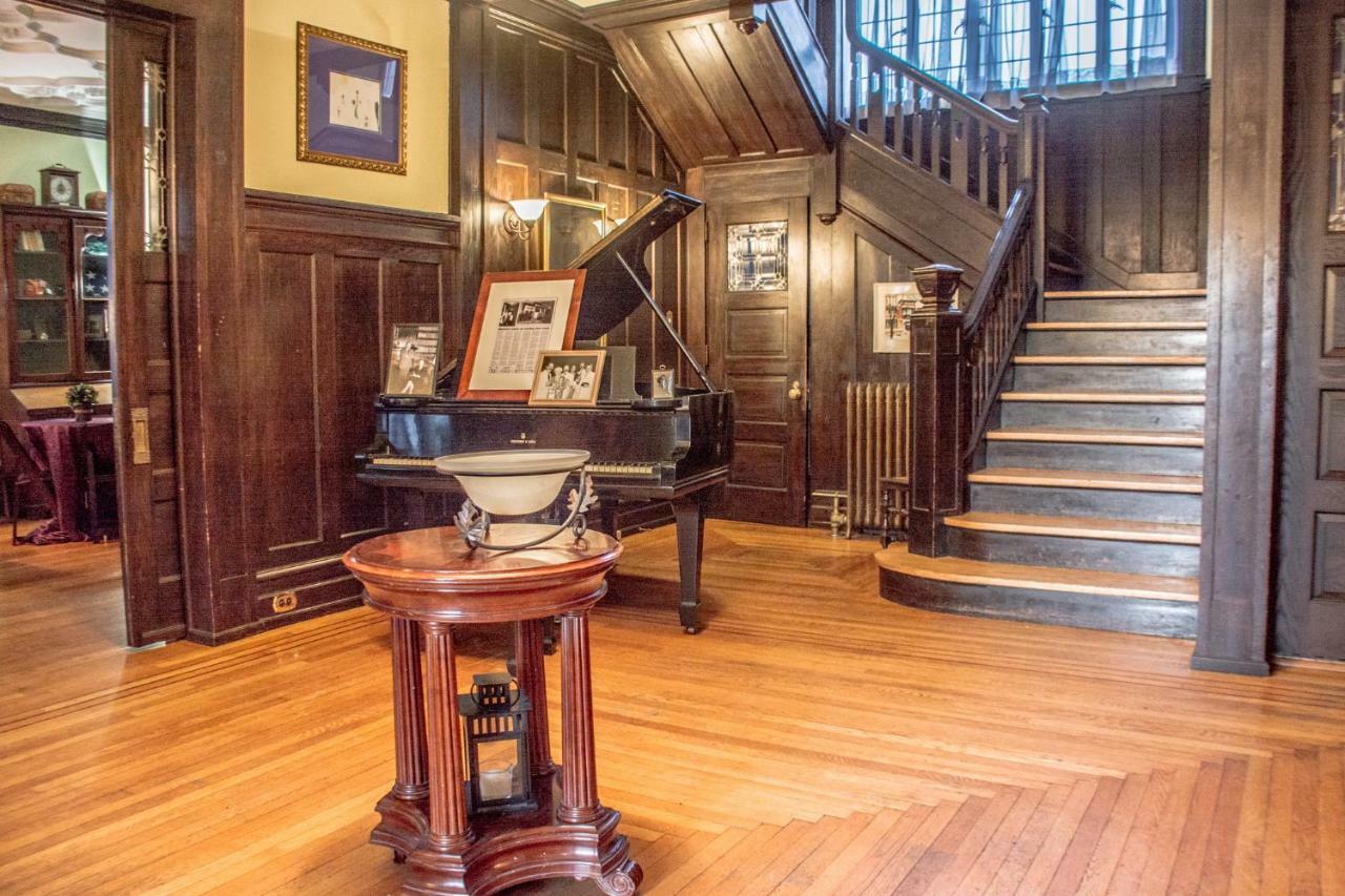 Historic Benner Mansion Bed & Breakfast อัลเลนทาวน์ ภายนอก รูปภาพ
