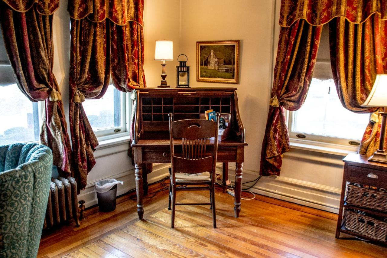 Historic Benner Mansion Bed & Breakfast อัลเลนทาวน์ ภายนอก รูปภาพ